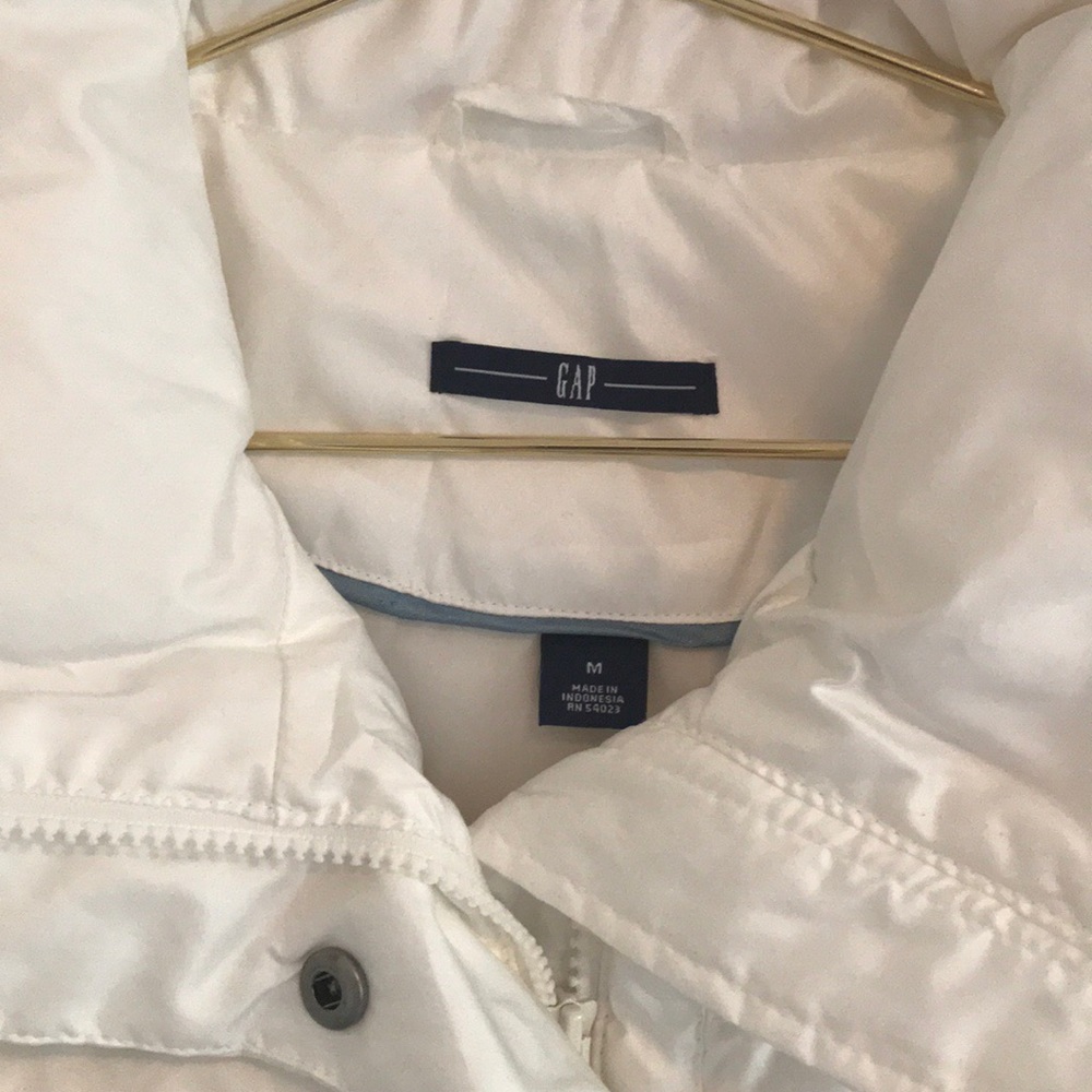 GAP puffer vest - Picture 2 of 4